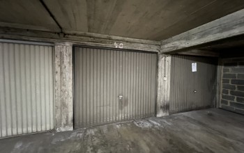  Garage/parking en Vente à Charleroi