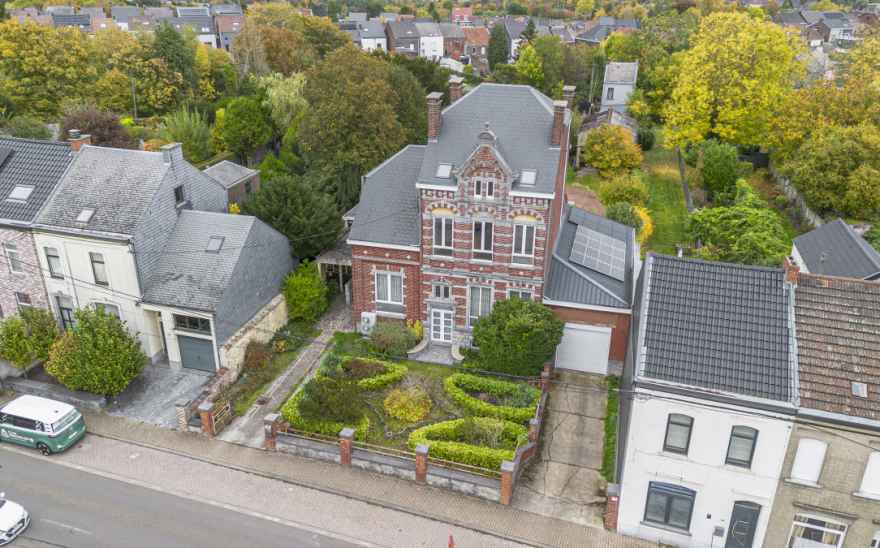 Maison en Vente à Roux