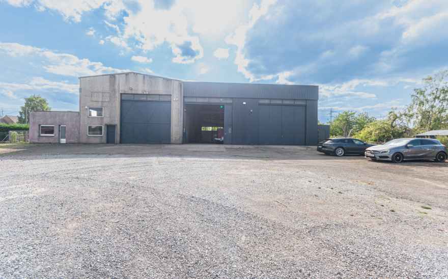Entrepôts en Vente à Ham-sur-sambre