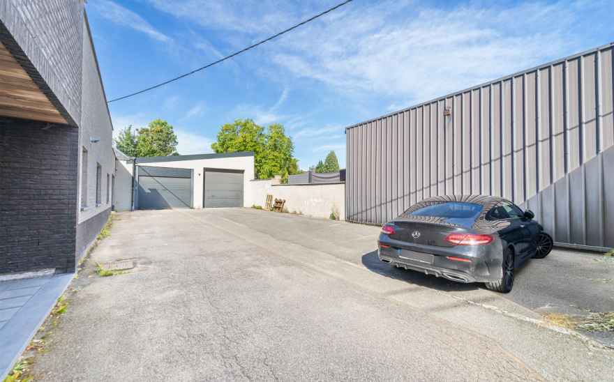 Entrepôts en Vente à Lodelinsart